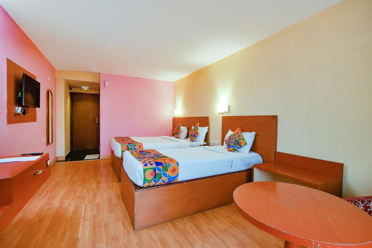 แฟบโฮเต็ล เขมส์ อูตี้ Hotel ภายนอก รูปภาพ