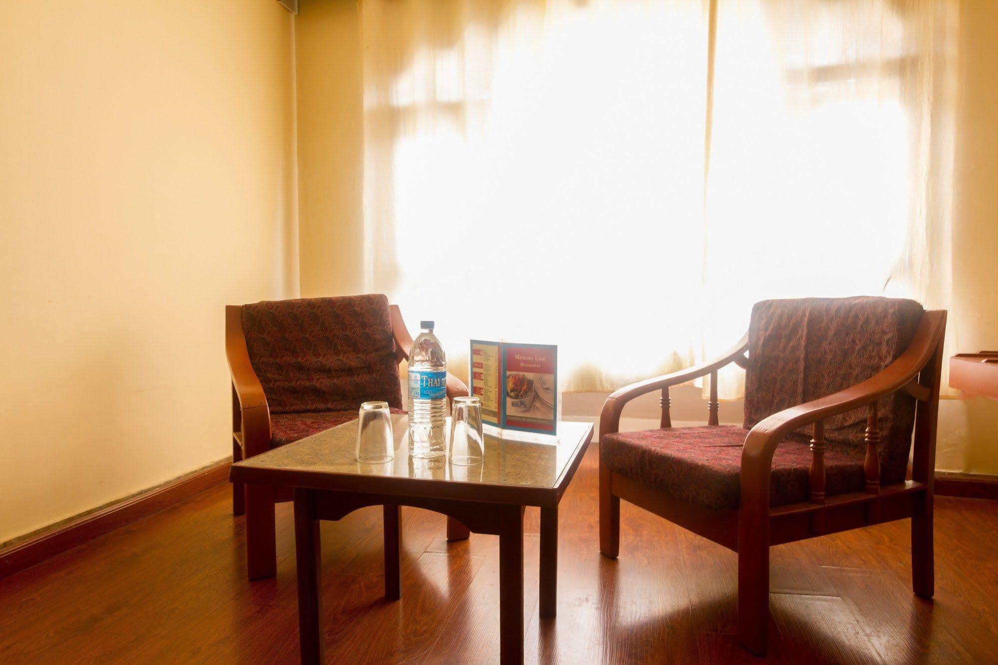 แฟบโฮเต็ล เขมส์ อูตี้ Hotel ภายนอก รูปภาพ