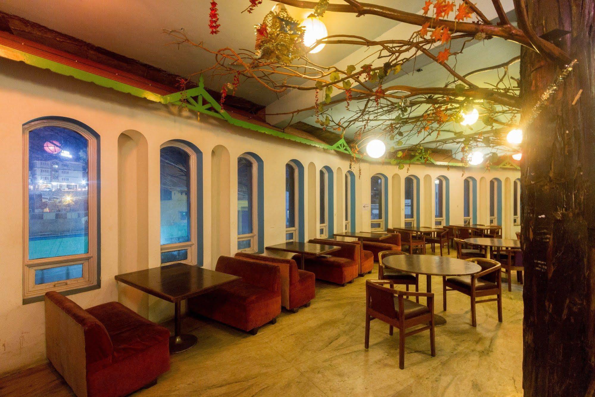 แฟบโฮเต็ล เขมส์ อูตี้ Hotel ภายนอก รูปภาพ