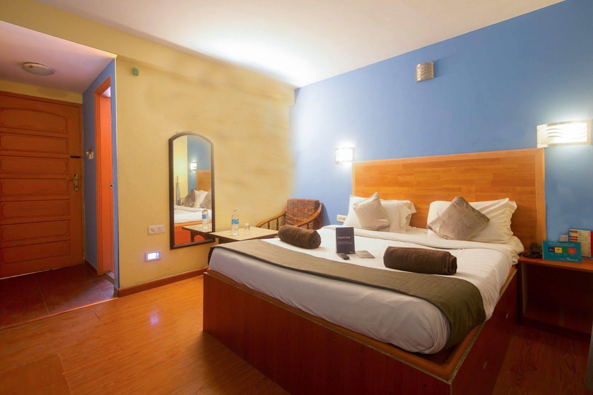 แฟบโฮเต็ล เขมส์ อูตี้ Hotel ภายนอก รูปภาพ