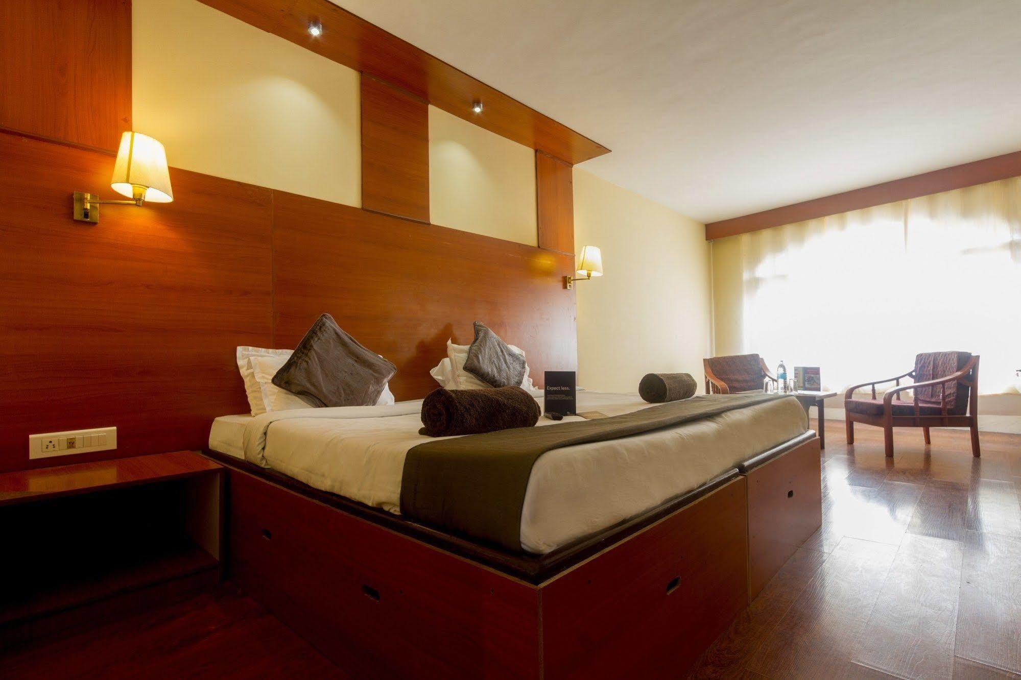 แฟบโฮเต็ล เขมส์ อูตี้ Hotel ภายนอก รูปภาพ
