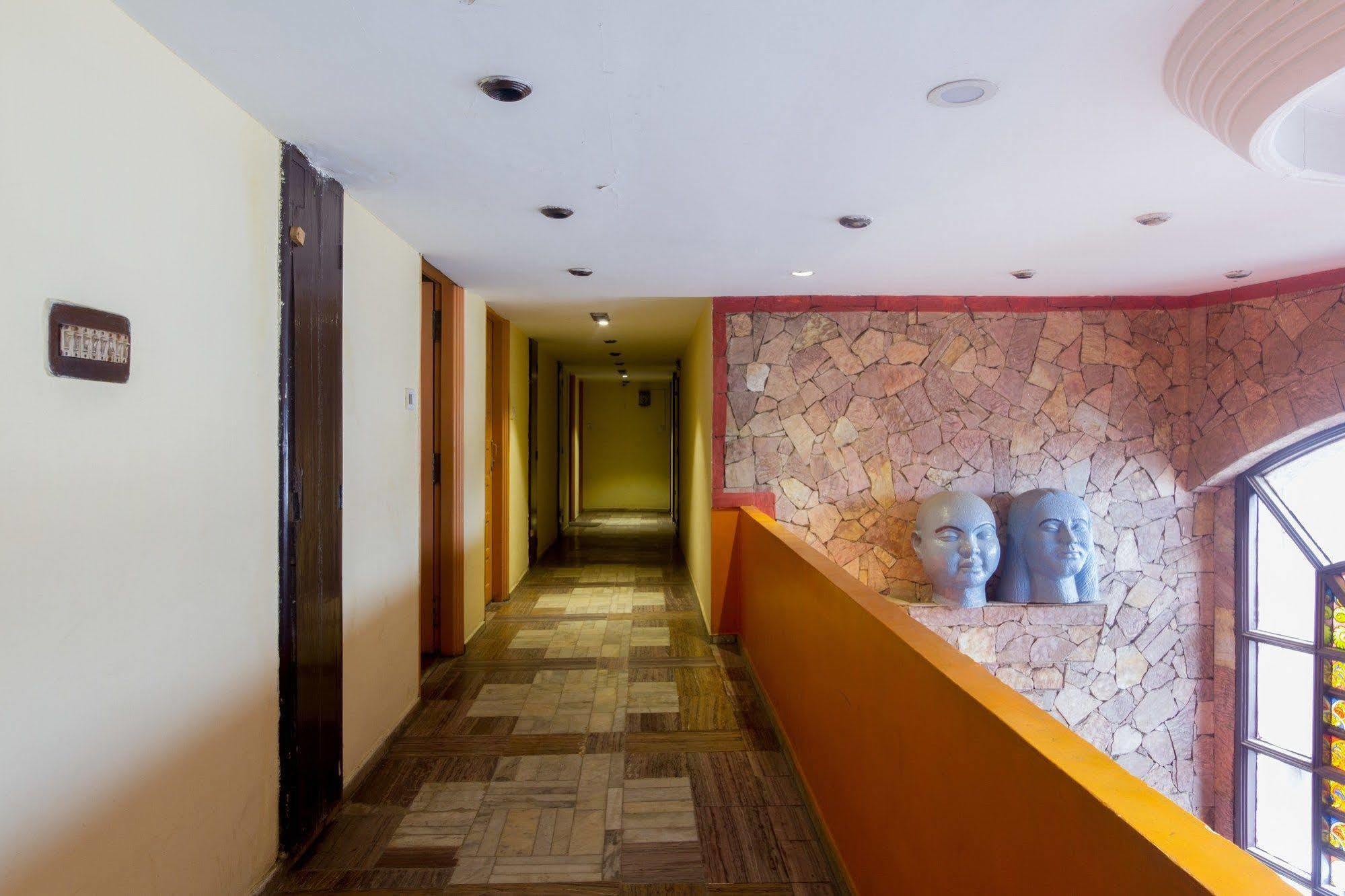 แฟบโฮเต็ล เขมส์ อูตี้ Hotel ภายนอก รูปภาพ